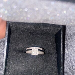 Beautiful 1/4C.T T.W diamond  vintage-style